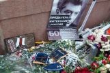 Илья Яшин:Какие-то трусливые мрази разгромили мемориал Немцова на мосту у Кремля