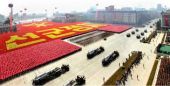Празднование 1 мая началось в КНДР с возложения цветов к статуям Ким Ир Сена и Ким Чен Ира