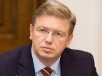 Еврокомиссар экстренно возвращается на Украину для переговоров с властью и оппозицией