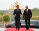 Владимир Путин провел телефонный разговор с французским коллегой
