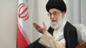 Верховный лидер Ирана помиловал свыше 800 заключенных