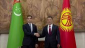 Президент Кыргызстана встретился с Бишкеке с туркменским коллегой