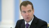 Медведев вручил госнаграды сотрудникам МЧС России