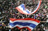 Власти Таиланда подали в суд на участников антиправительственных демонстраций