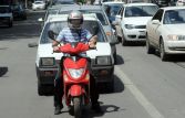 Водителей скутеров пока не будут штрафовать, несмотря на введение новой категории в правах