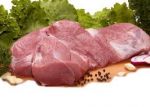 В настоящий момент в отношении всех стран Евросоюза действует запрет на поставки в Россию свинины