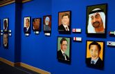 Написанные портреты мировых лидеров Джордж Буш-младшего представлены