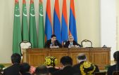 Президент Туркменистана принял президента Армении Сержа Саргсяна