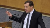 Медведев считает, что Россия способна кормить себя без ГМО