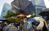 В Гонконге полиция задержала 45 демонстрантов, препятствовавших сносу баррикад