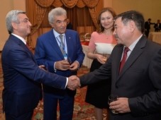 Президент Серж Саргсян организовал прием для участников созванной КС РА международной конференции