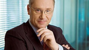 Дипломат: власти намеренно затягивают решение внутриукраинского конфликта