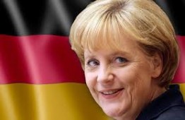Меркель начнет третий канцлерский срок с визита в Париж 