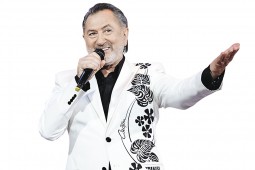 Анатолий Ярмоленко: золотые шлягеры нельзя забывать