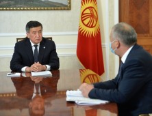 Сооронбай Жээнбеков встретился с первым вице-премьер-министром