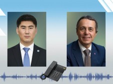Глава МИД Кыргызстана провел телефонный разговор с коллегой из Швейцарии