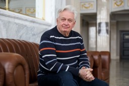 Александр Лукашенко поздравил Народного артиста республики Юрия Трояна