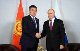 Президент Кыргызстана поздравил Путина с Днем рождения