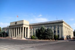 Президент Кыргызстана отправил в отставку Правительство республики