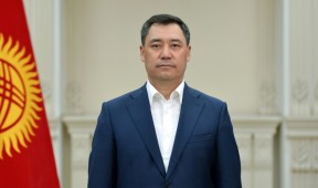 Садыр Жапаров сложил полномочия исполняющего обязанности Президента Кыргызстана