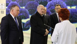 Александр Лукашенко посетил РНПЦ детской онкологии, гематологии и иммунологии
