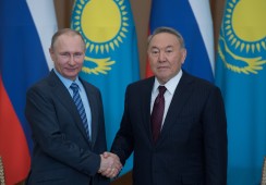 Владимир Путин провел телефонный разговор с Нурсултаном Назарбаевым