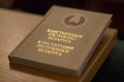 Референдум по новой белорусской Конституции могут совместить с местными выборами