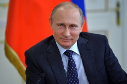 Владимир Путин поздравил с Днем защитника Отечества