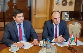 Глава белорусских аграриев провел встречу с Послом Таджикистана