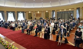 Президент Кыргызстана вручил государственные награды