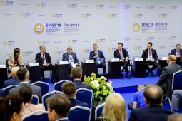 Петербург готовится к проведению ПМЭФ-2021