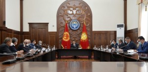 Президент Кыргызстана рекомендовал рассмотреть вопрос по снятию лимита в 700 кВтч для населения