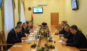Глава белорусских аграриев встретился с министром экономики Армении