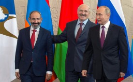 Владимир Путин провел разговоры с Александром Лукашенко и Николом Пашиняном