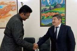 Председатель Кабинета Министров Кыргызстана принял делегацию инвесторов из Индии