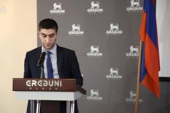 Гукасян Арман: “Нет ничего удивительного в том, что Серж Саргсян принял решение о присоединении Армении к Таможенному союзу”