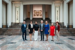 Супруга Президента Литвы посетила Центр изящных искусств в Брюсселе