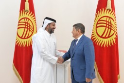 Глава Кабмина Акылбек Жапаров принял катарскую делегацию