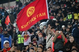 Президент Садыр Жапаров посетил матч сборных Кыргызстана и Омана
