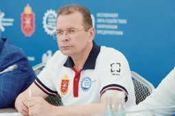 Глава «Швабе» рассказал о новом формате обучения биотехническим системам
